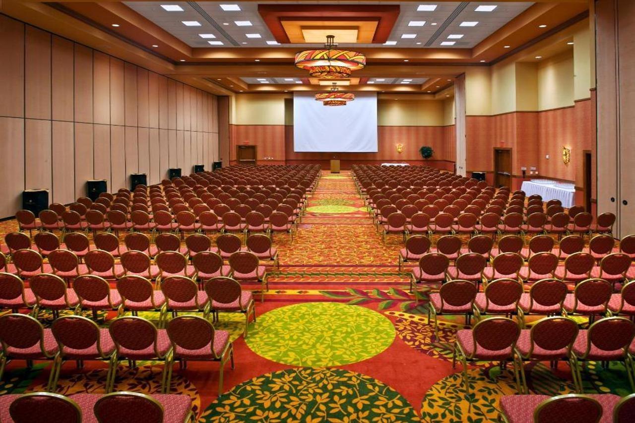Embassy Suites Loveland Conference Center Екстер'єр фото