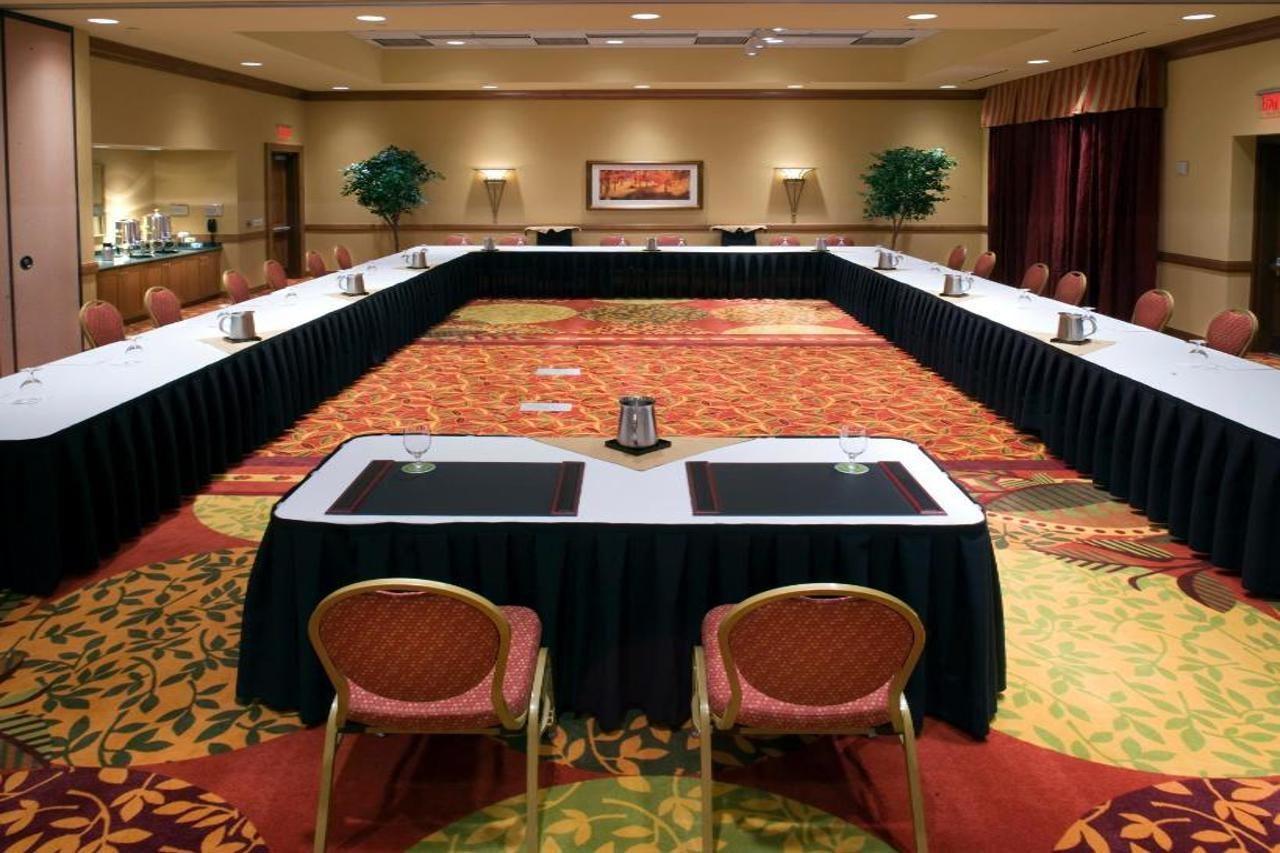 Embassy Suites Loveland Conference Center Екстер'єр фото