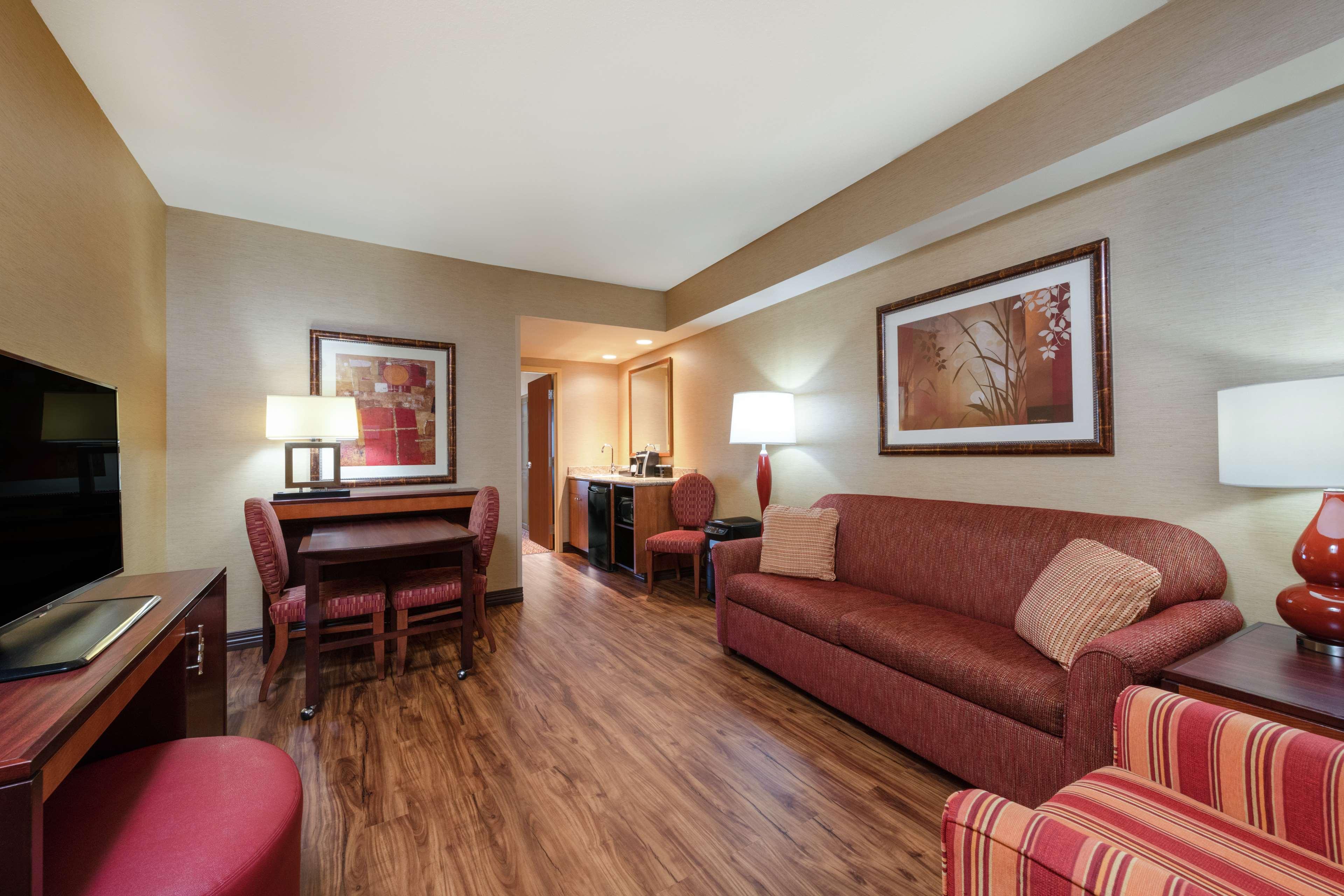 Embassy Suites Loveland Conference Center Екстер'єр фото