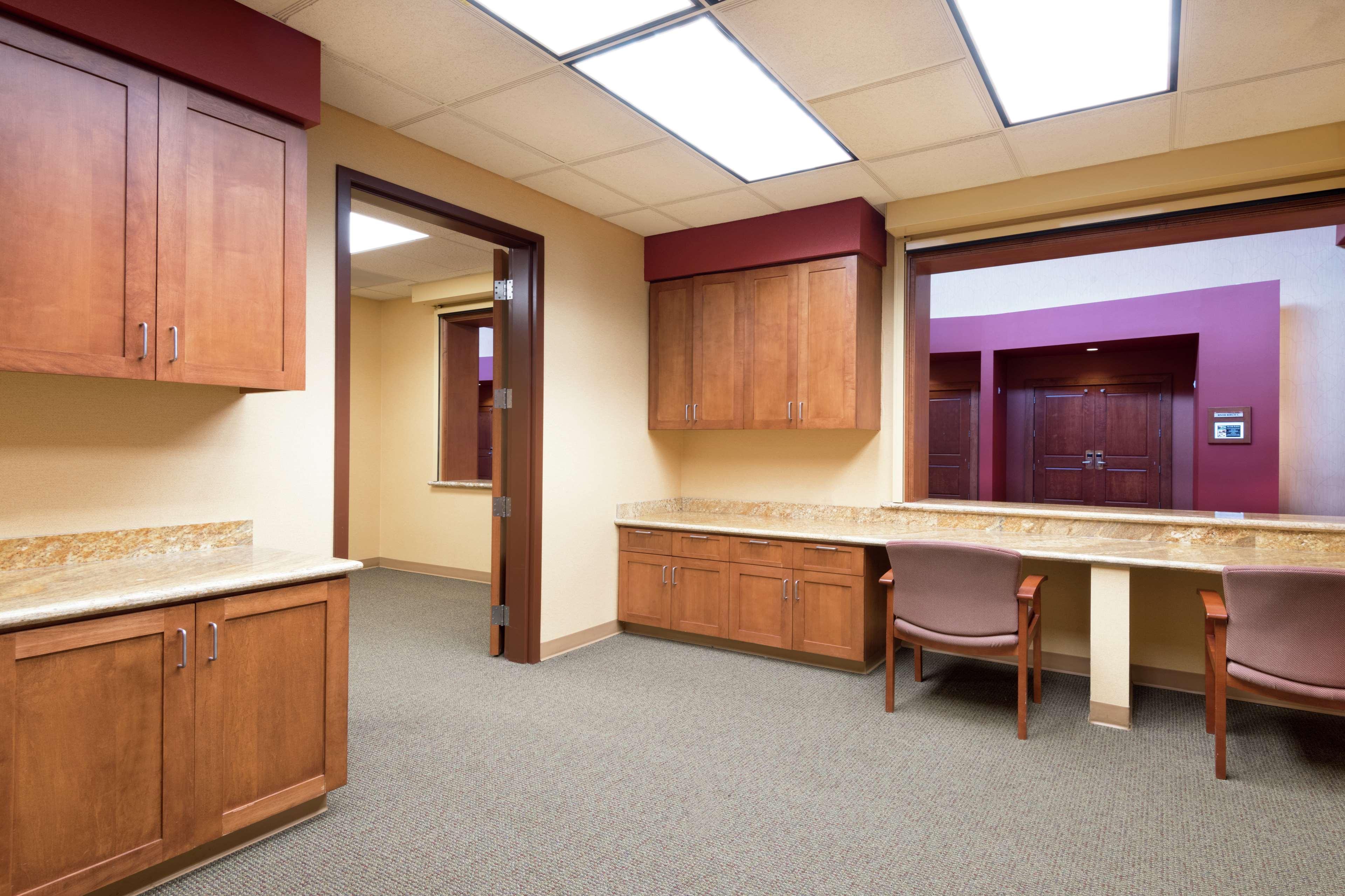 Embassy Suites Loveland Conference Center Екстер'єр фото