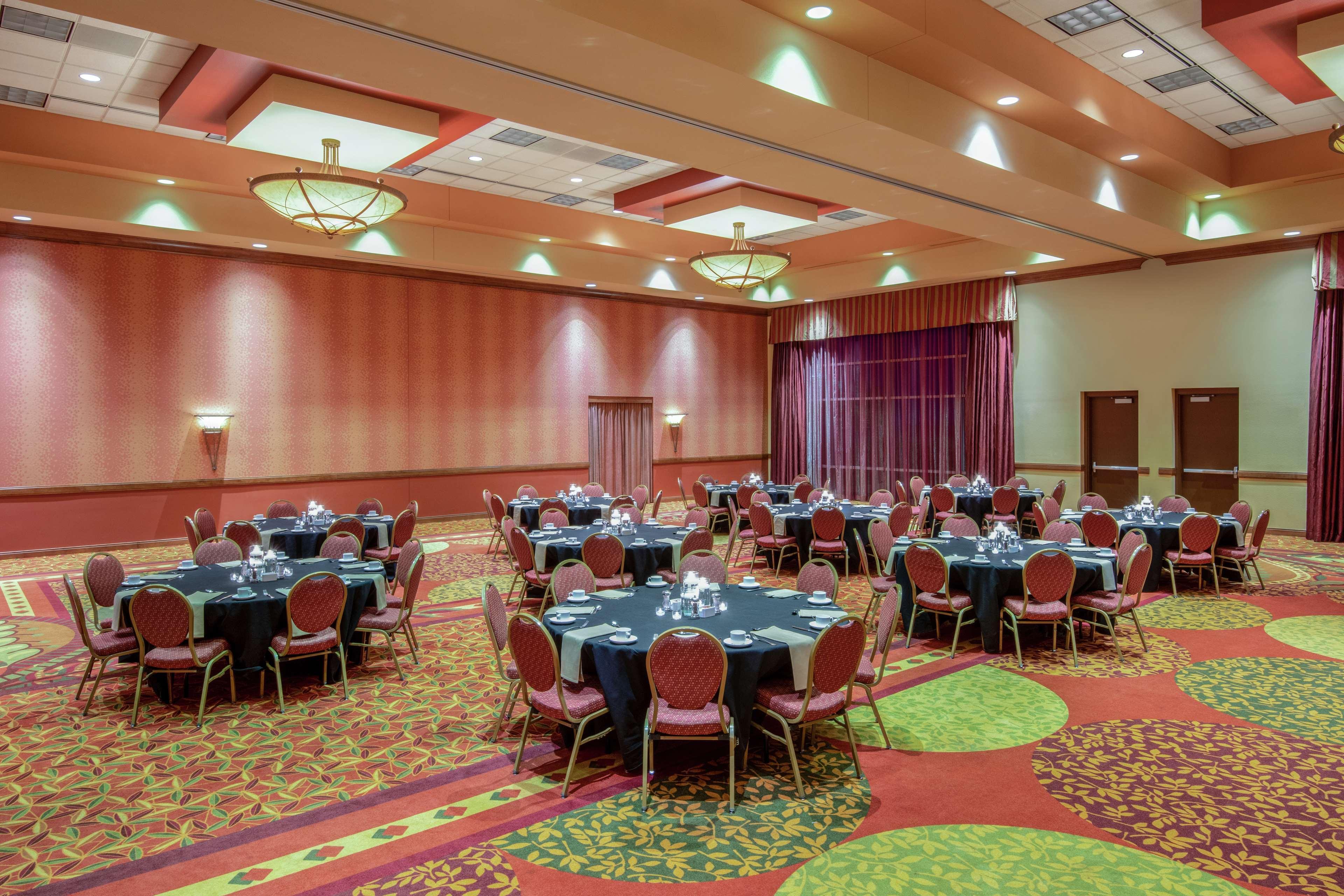 Embassy Suites Loveland Conference Center Екстер'єр фото