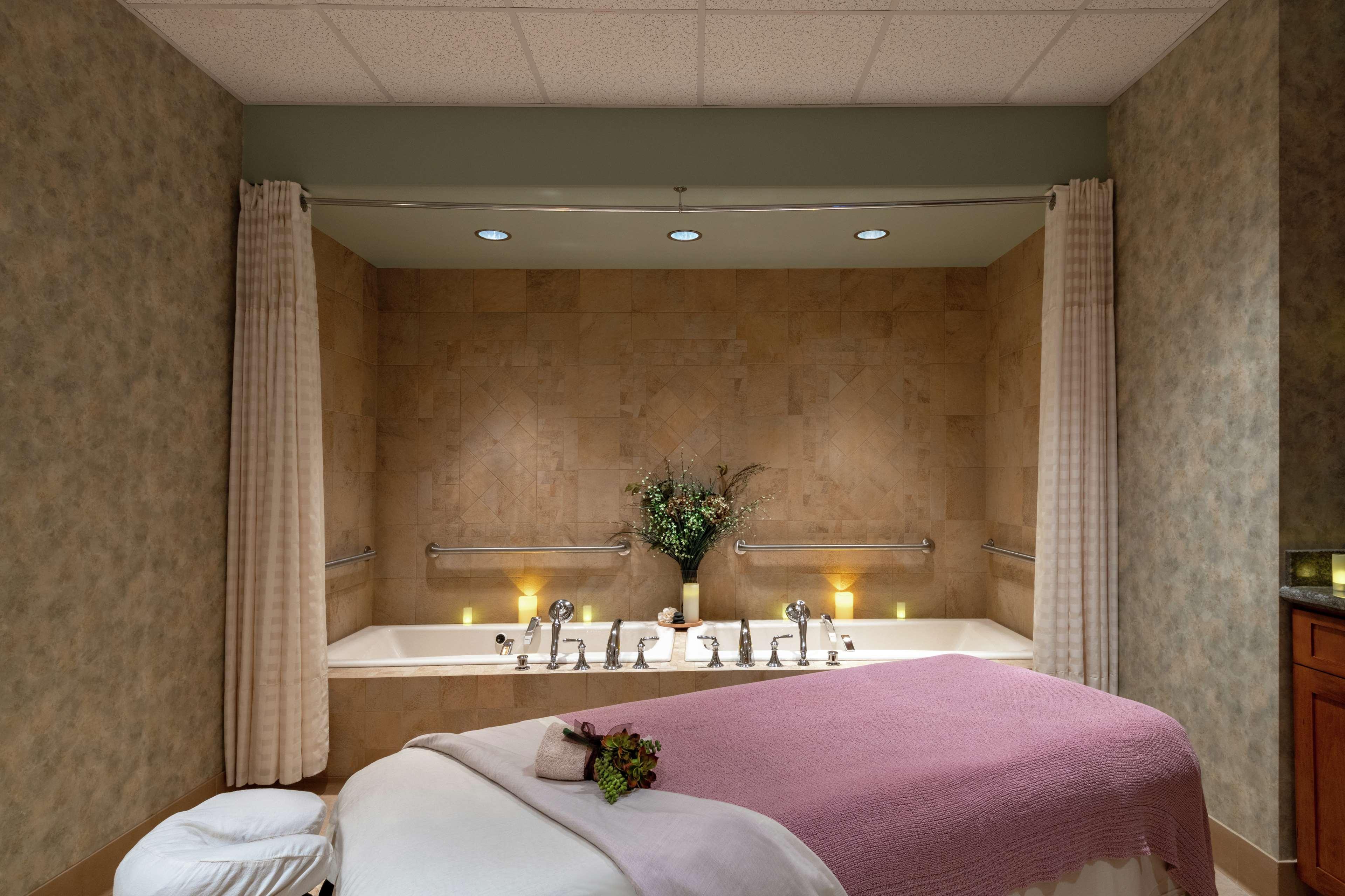 Embassy Suites Loveland Conference Center Екстер'єр фото
